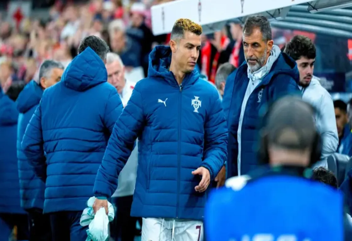 لأول مرة منذ (18) عامًا.. رونالدو يظل على مقاعد بدلاء منتخب البرتغال