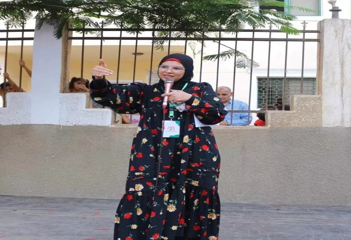 كيف حققت آيات حلمها من أجل التغلب على مركزية الثقافة في مصر؟ كيف حققت آيات حلمها من أجل التغلب على مركزية الثقافة في مصر؟