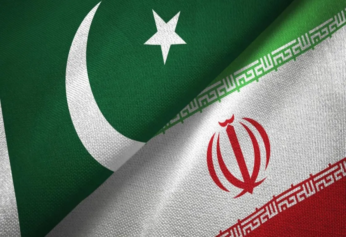 "حفريات" تنفرد بنشر تفاصيل الاجتماع الخاص بين زعيم الإخوان في باكستان والسفير الإيراني "حفريات" تنفرد بنشر تفاصيل الاجتماع الخاص بين زعيم الإخوان في باكستان والسفير الإيراني
