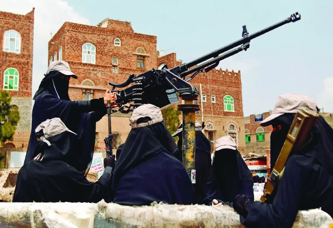 "زينبيات" الميليشيات ينكّلن بعشرات المعتقلات في السجن المركزي بصنعاء "زينبيات" الميليشيات ينكّلن بعشرات المعتقلات في السجن المركزي بصنعاء