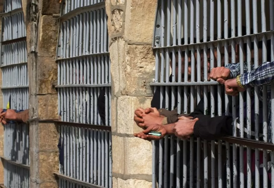 محاكم إيران تقضي بسجن (400) متظاهر بسبب الاحتجاجات في طهران محاكم إيران تقضي بسجن (400) متظاهر بسبب الاحتجاجات في طهران