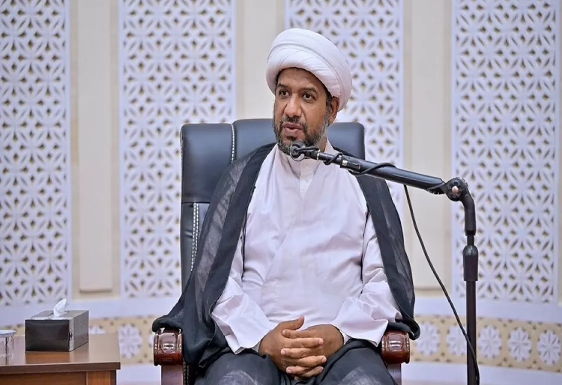 "السماكُ" الذي يصطادُ في بحرِ الفتنِ الدينية والمجتمعية! "السماكُ" الذي يصطادُ في بحرِ الفتنِ الدينية والمجتمعية!