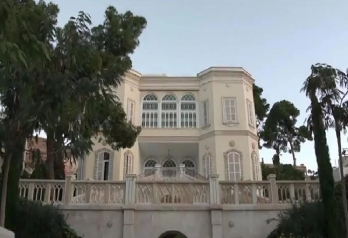 المعارضة السورية المسلحة تدخل القصر الجمهوري ومنزل الأسد (فيديو) المعارضة السورية المسلحة تدخل القصر الجمهوري ومنزل الأسد (فيديو)