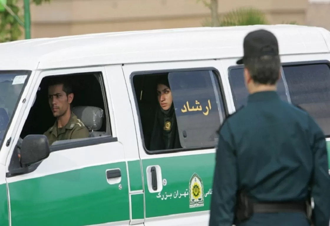 شرطة الأخلاق تعود من جديد... هل ينجح النظام الإيراني بإعادة هيبته؟