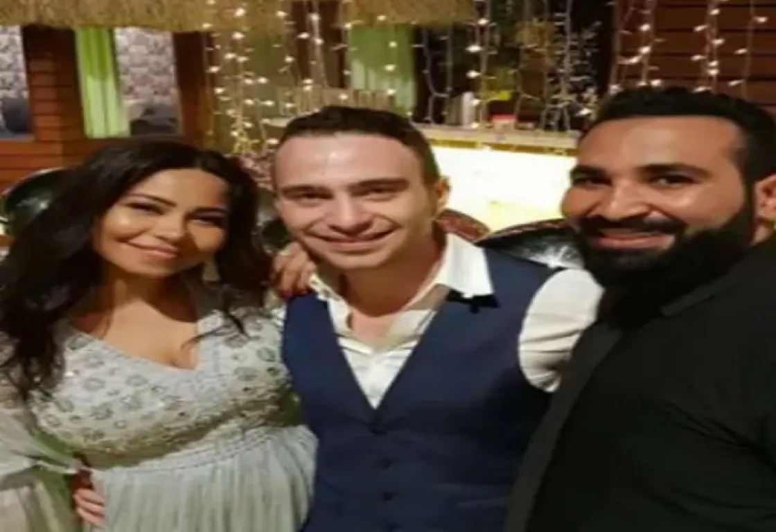 "ربنا يسامحنا".. تعليق غريب من أحمد سعد على صورة تجمعه بشيرين وحسام حبيب