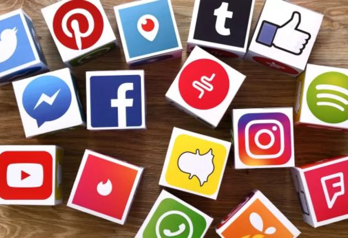 كيف استغلت الجماعات الدينية في تونس مواقع التواصل الاجتماعي للتأثير على الشباب ؟ كيف استغلت الجماعات الدينية في تونس مواقع التواصل الاجتماعي للتأثير على الشباب ؟