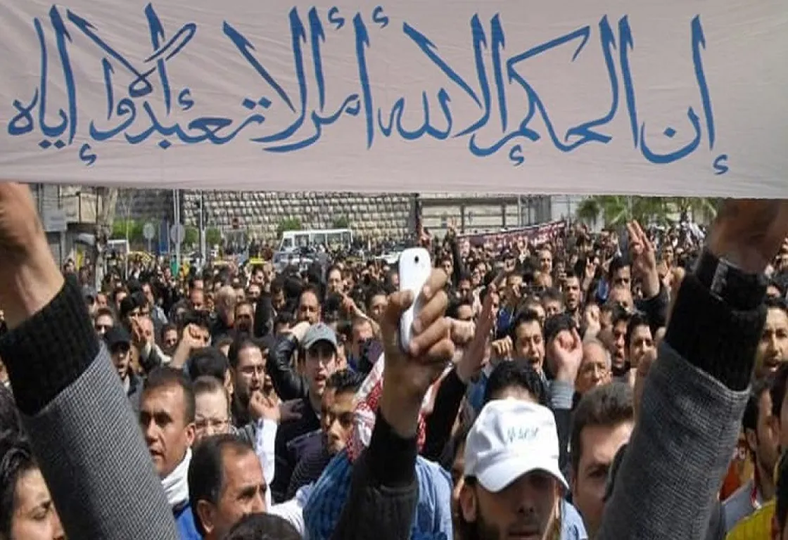 عقيدة الحاكمية.. كيف ترسّخ الإخوان والجماعات الدينية الولاء الطائفي ومعاداة الجيوش؟