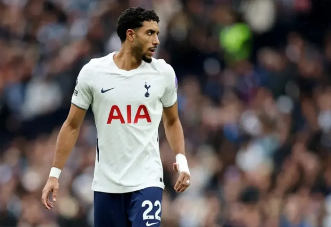 دي زيربي يطالب مرموش بالتطور ويحدد له هدفاً مع توتنهام