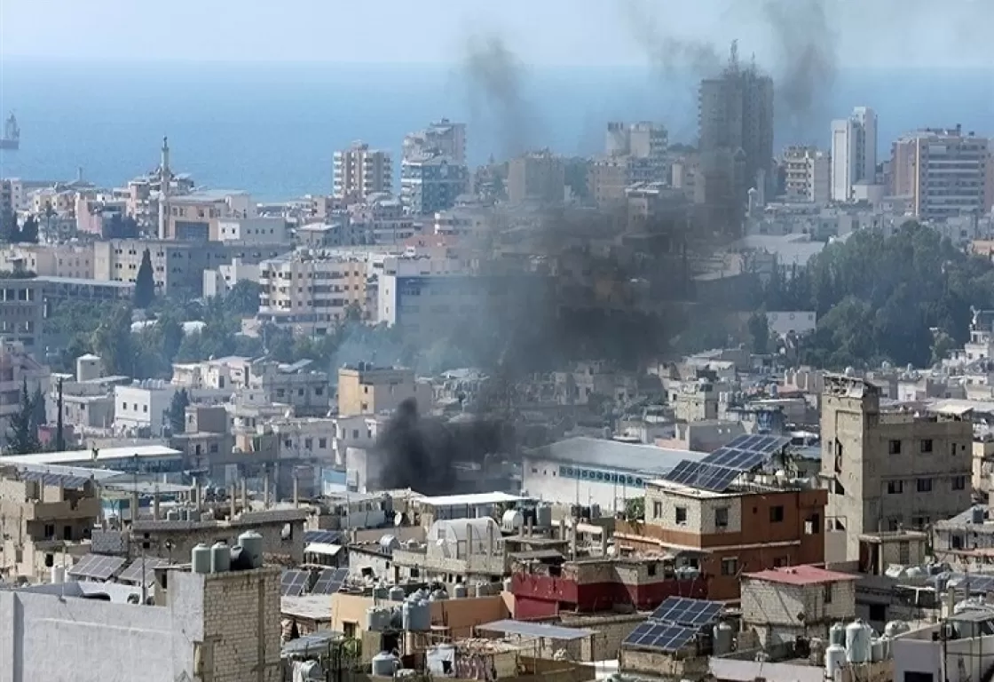 عين الحلوة.. اشتباكات تعيد المخاوف من "سلاح المخيمات" عين الحلوة.. اشتباكات تعيد المخاوف من "سلاح المخيمات"