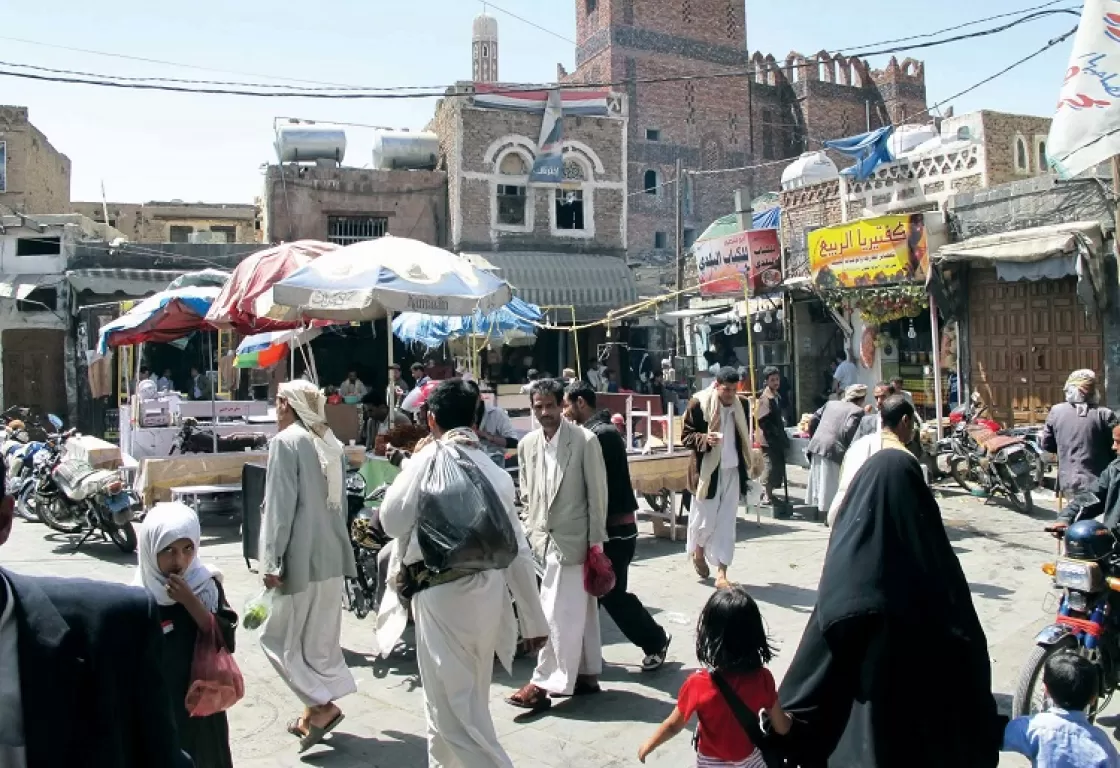 موجة غلاء جديدة تكوي جيوب اليمنيين... ما علاقة الحوثيين؟