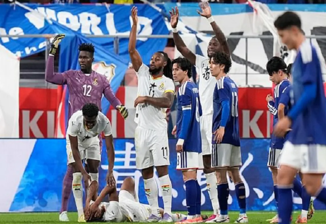 إصابة مروعة في مباراة غانا واليابان.. قدم اللاعب خرجت عن موضعها