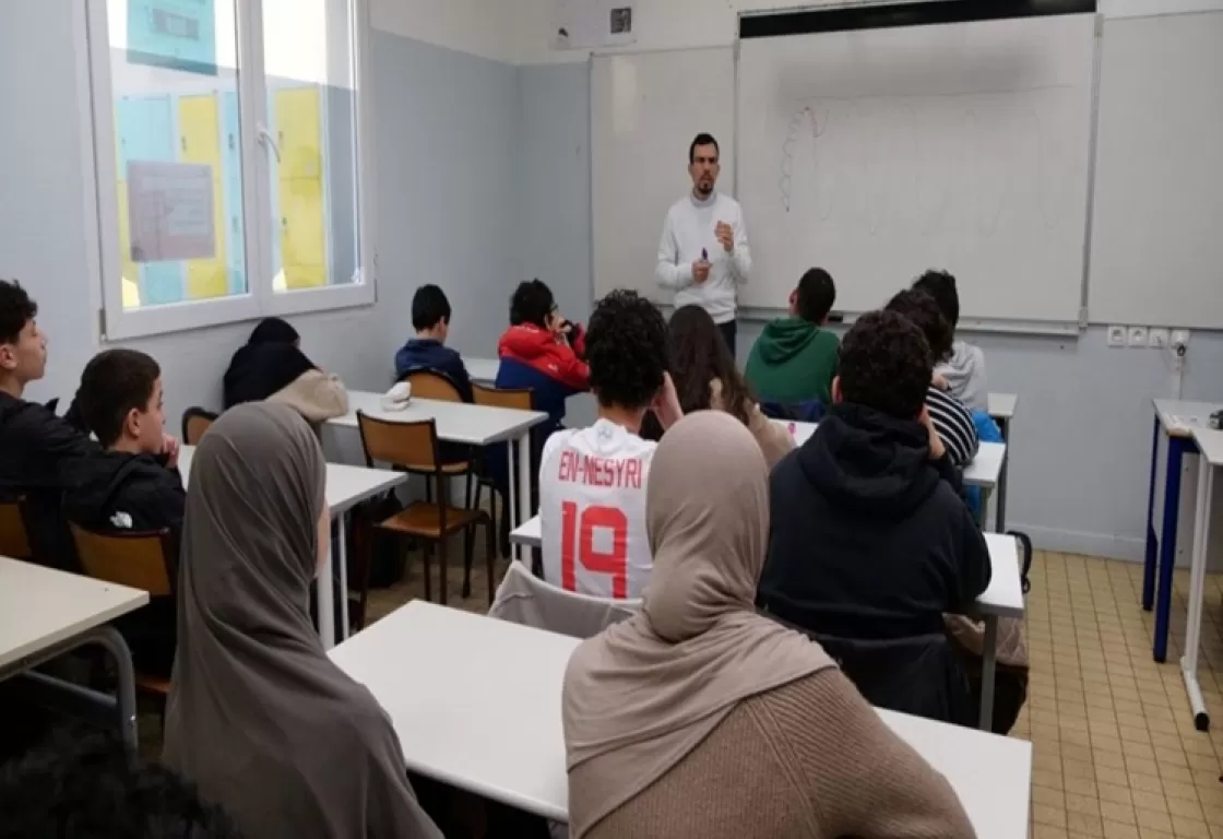 فرنسا على صفيح ساخن: المدارس الإسلامية في قبضة الإخوان فرنسا على صفيح ساخن: المدارس الإسلامية في قبضة الإخوان