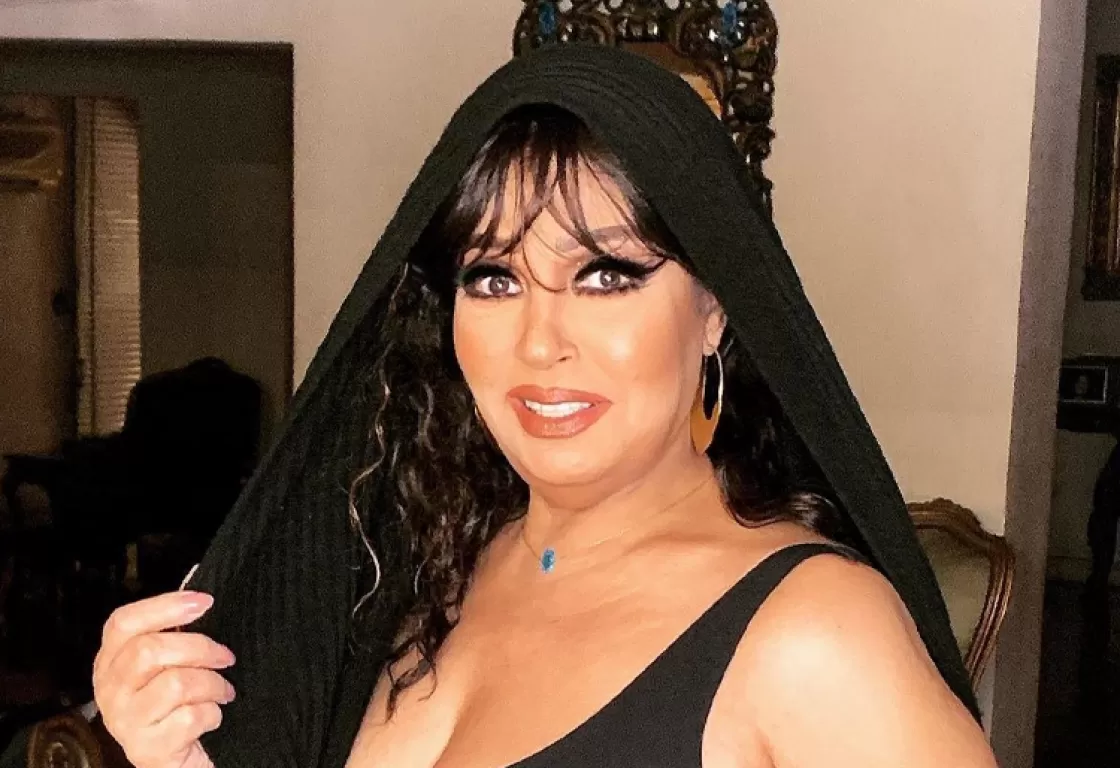 "شوهت سمعة مصر" فنانة كبيرة تهاجم فيفي عبده لهذا السبب! "شوهت سمعة مصر" فنانة كبيرة تهاجم فيفي عبده لهذا السبب!