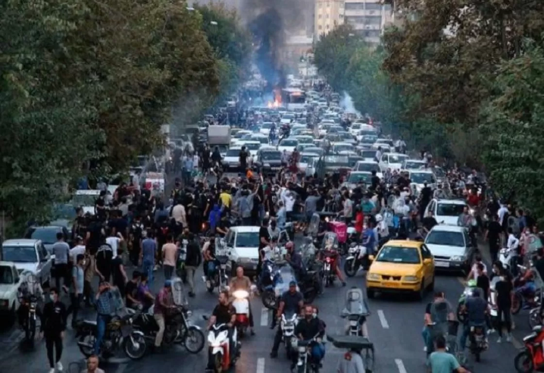 إيران: ارتفاع عدد القتلى إلى (326) ودعوات إلى الخروج في تظاهرات كبيرة الأسبوع المقبل