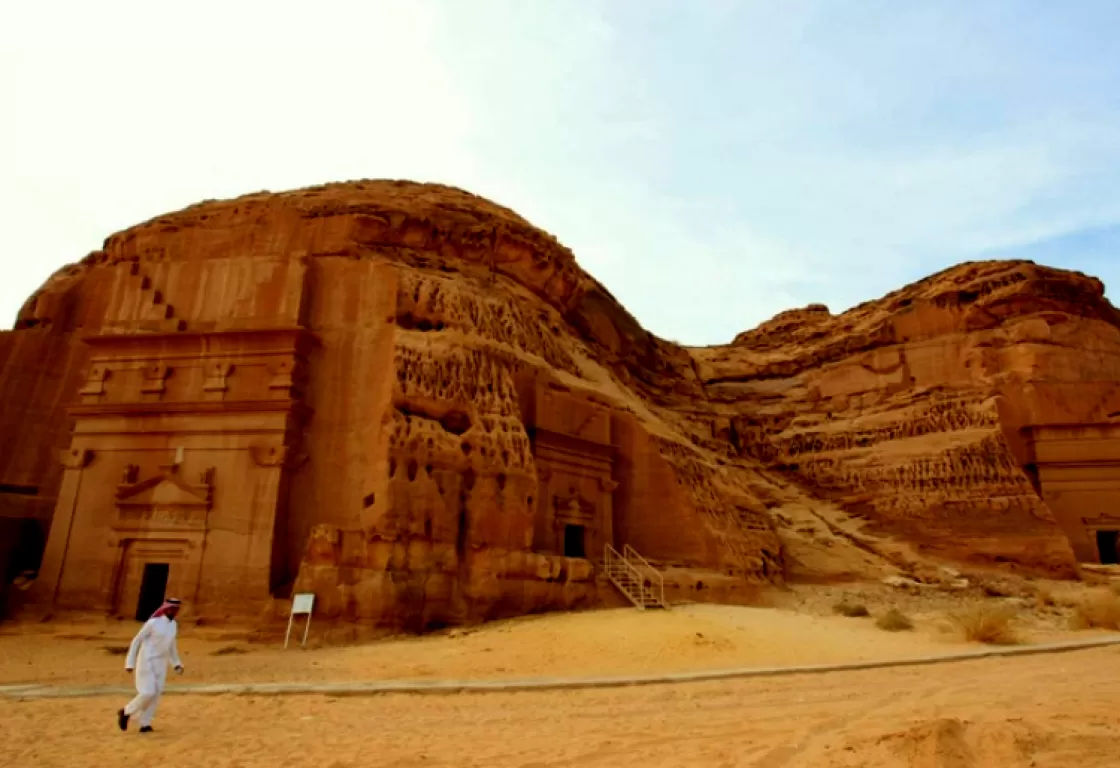 الخروج من التاريخ: هل استوعب العرب الماضي ودروسه؟ الخروج من التاريخ: هل استوعب العرب الماضي ودروسه؟