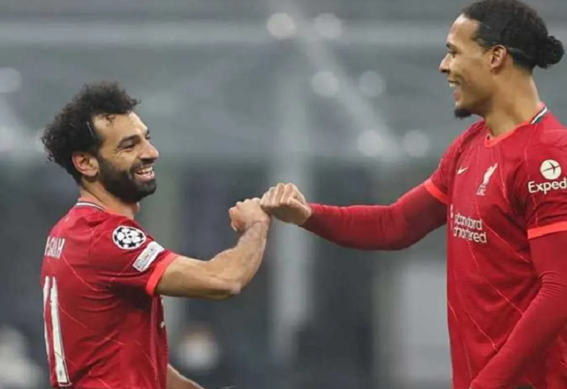 مساعي للمصالحة بين صلاح وسلوت .. هل أصبحت الكرة في ملعب فان دايك ؟ 