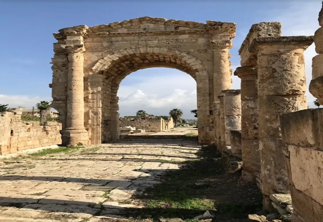 تراث لبنان في خطر.. “الدروع الزرقاء” تحاول حماية آثار صور من الغارات الإسرائيلية تراث لبنان في خطر.. “الدروع الزرقاء” تحاول حماية آثار صور من الغارات الإسرائيلية