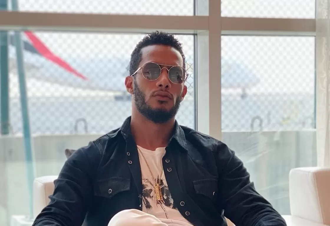 حفيد السادات يهاجم محمد رمضان بعد تقليد الرئيس الراحل 
