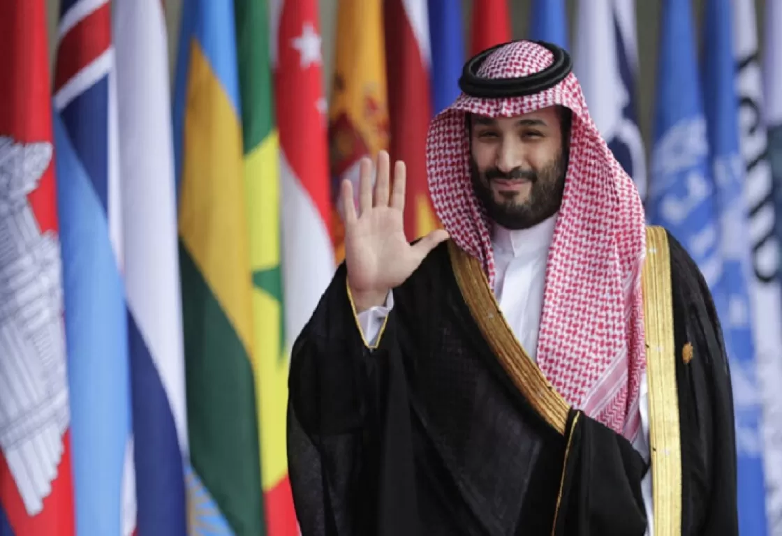 أحاديث جانبية وابتسامات ودية بين الأمير محمد بن سلمان وقادة دول تثير تفاعل المغردين أحاديث جانبية وابتسامات ودية بين الأمير محمد بن سلمان وقادة دول تثير تفاعل المغردين