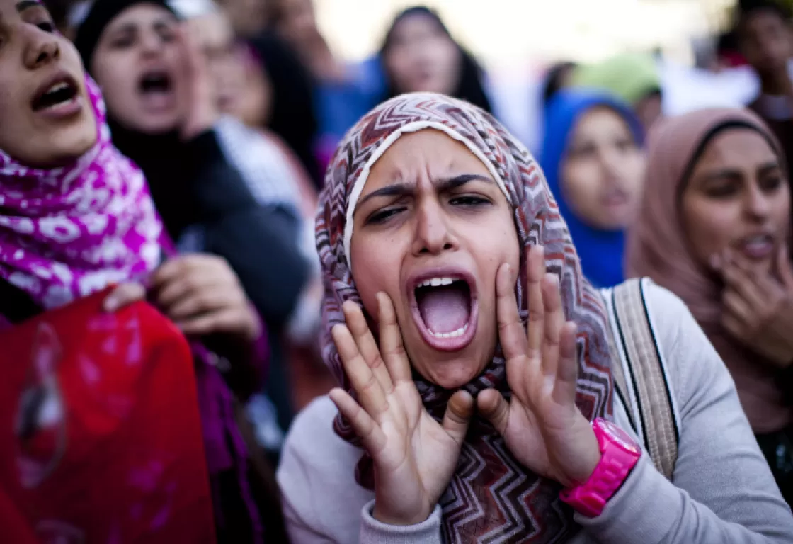 هكذا حاول الإخوان التضييق على المرأة ومنعها من المشاركة في الحياة العامة هكذا حاول الإخوان التضييق على المرأة ومنعها من المشاركة في الحياة العامة