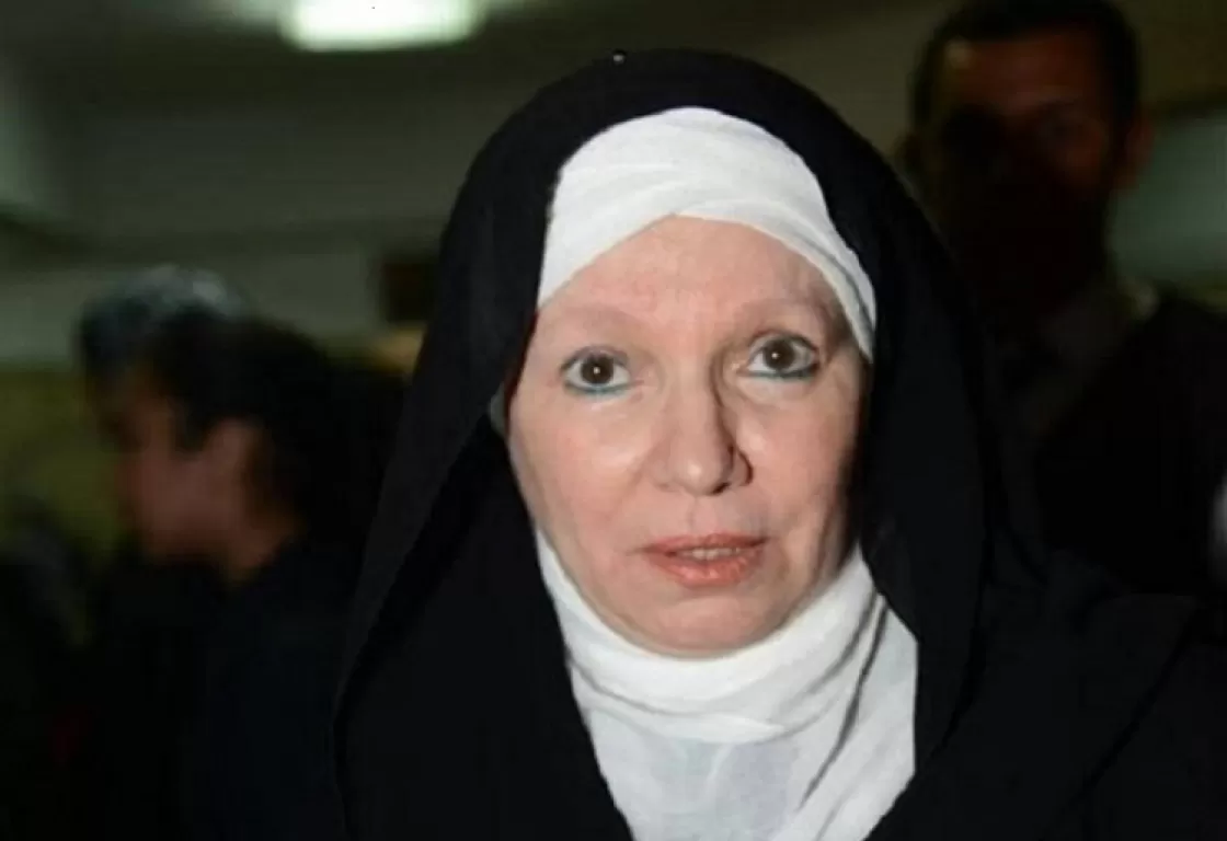 الفنانة المعتزلة مشيرة اسماعيل تستغيث لهذا السبب! | حفريات
