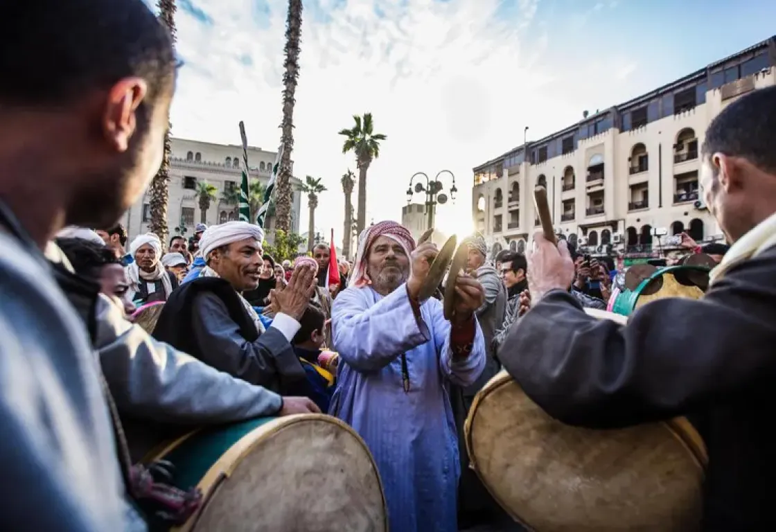 مصر تحاصر خطاب الإخوان بدراسة فرض قيود على استخدام القاصرين لوسائل التواصل