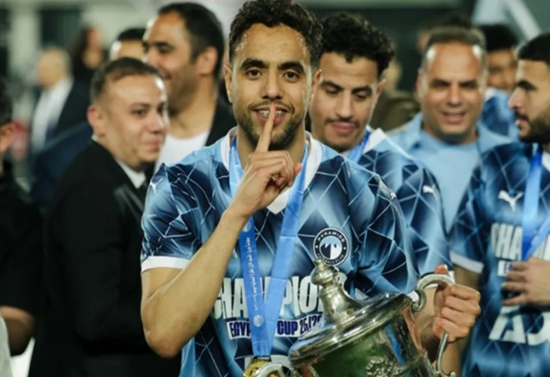  سخرية واسعة بعد خطأ في ميداليات كأس مصر.. اتحاد الكرة يمنح لاعب بيراميدز ميدالية دوري السيدات