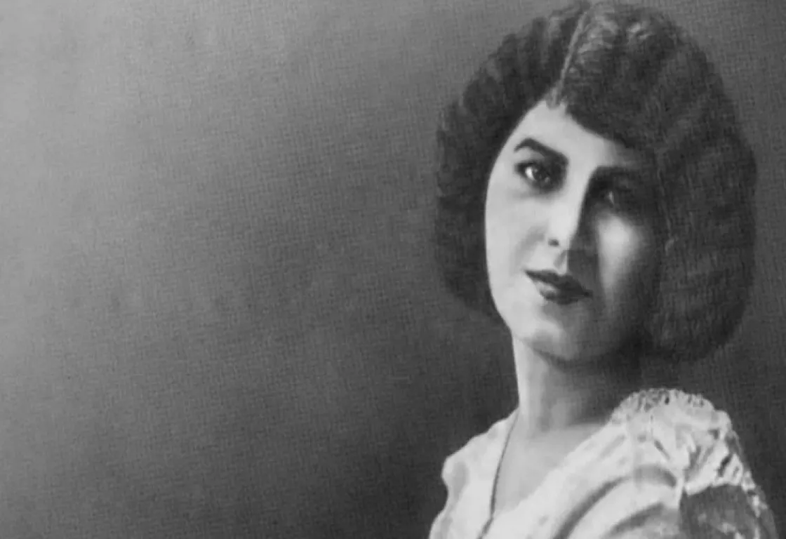 مي زيادة في الذكرى 140 لولادتها: الرائدة التي رفضت دور "الملهمة" مي زيادة في الذكرى 140 لولادتها: الرائدة التي رفضت دور "الملهمة"
