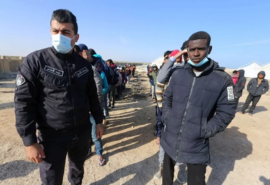 المهاجرون الأفارقة يثيرون الجدل في تونس... هل هو تضخيم أم واقع مرير؟ المهاجرون الأفارقة يثيرون الجدل في تونس... هل هو تضخيم أم واقع مرير؟