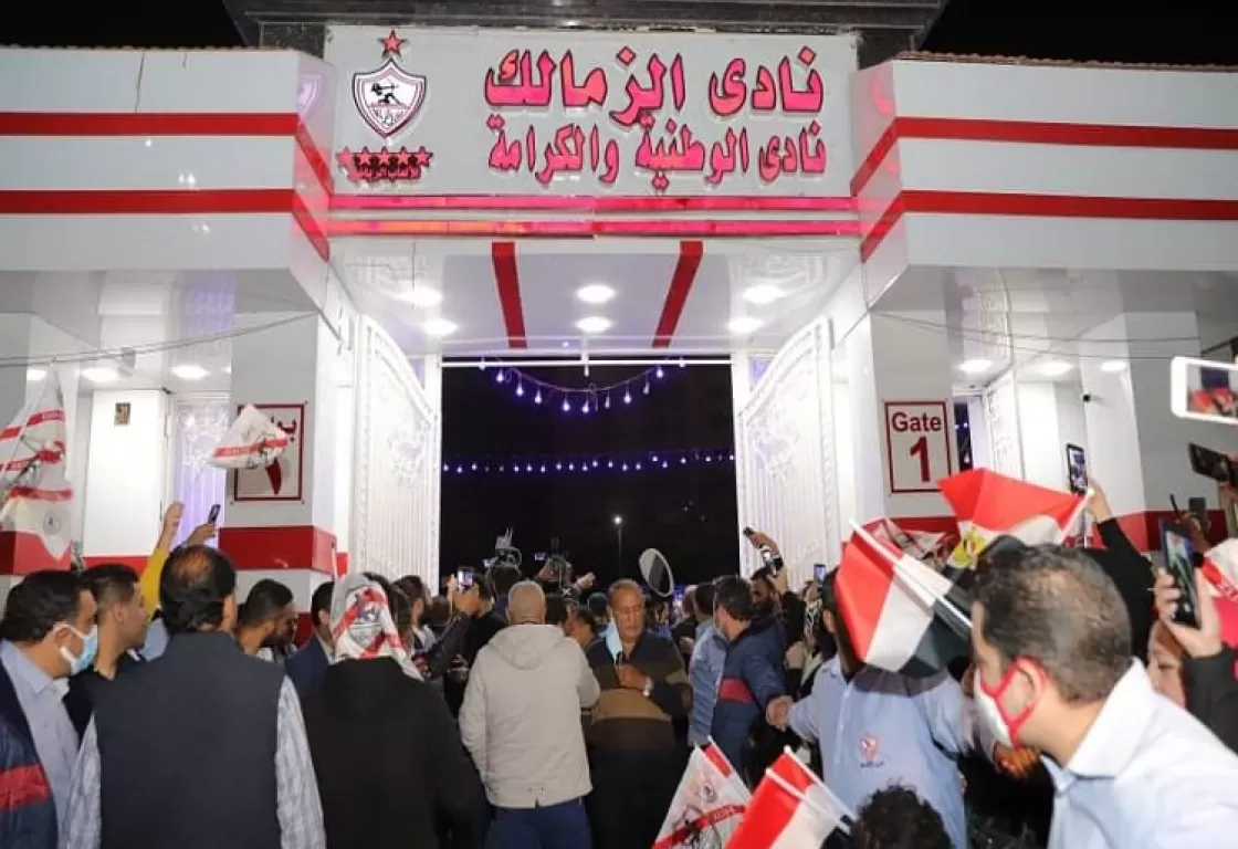 استقبال حافل للخطيب في مقر الزمالك صبيحة الإطاحة بمرتضى منصور استقبال حافل للخطيب في مقر الزمالك صبيحة الإطاحة بمرتضى منصور
