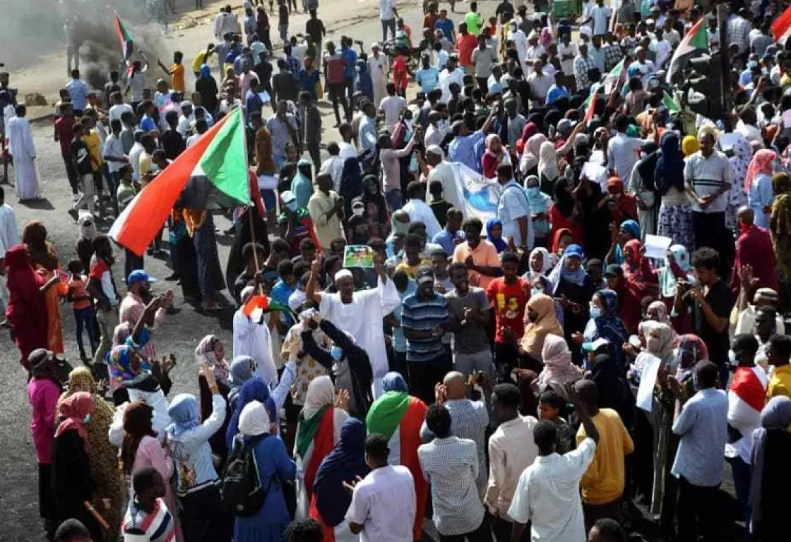 هل اخترق الإخوان في السودان الإدارة المدنية؟ هل اخترق الإخوان في السودان الإدارة المدنية؟
