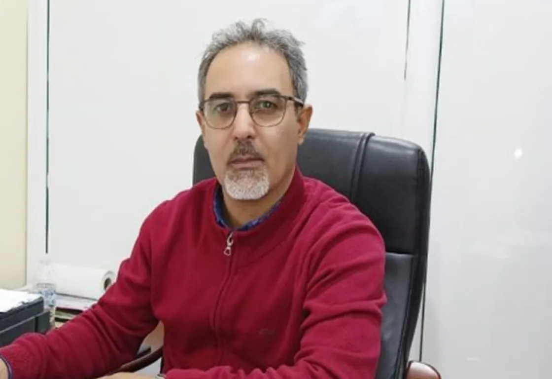رياض هويلي: سقطت أكذوبة الحكم الإسلامي لأنّ الفجوة بين الخطاب والميدان كانت قاتلة رياض هويلي: سقطت أكذوبة الحكم الإسلامي لأنّ الفجوة بين الخطاب والميدان كانت قاتلة