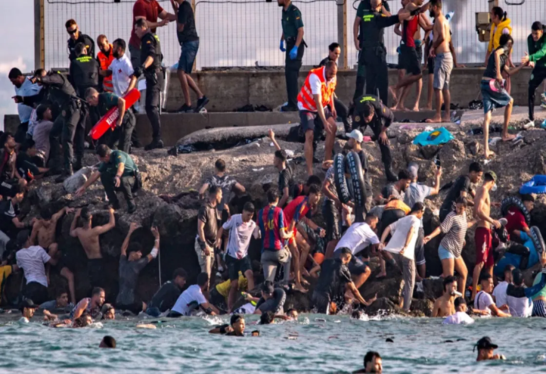 المتاجرة بآلام المهاجرين... هكذا يستغل إخوان المغرب مأساة سبتة لمكاسب حزبية