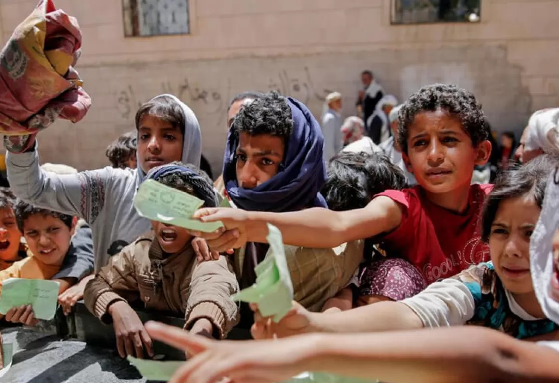 (56) ألف أسرة يدفعون ثمن الخلاف بين الحكومة اليمنية وبرنامج الأغذية العالمي... ما القصة؟ (56) ألف أسرة يدفعون ثمن الخلاف بين الحكومة اليمنية وبرنامج الأغذية العالمي... ما القصة؟