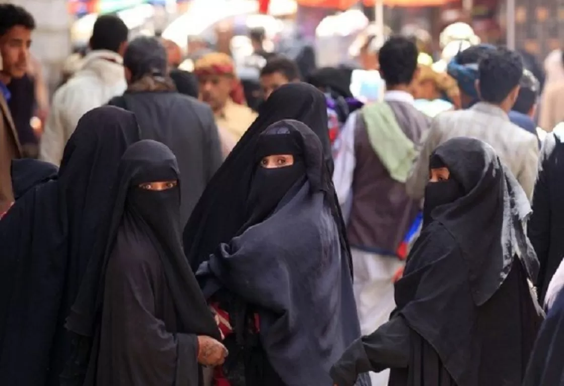 "هيومن رايتس": الحوثيون وسعوا انتهاكاتهم بحق النساء في اليمن.. هذه أبرزها "هيومن رايتس": الحوثيون وسعوا انتهاكاتهم بحق النساء في اليمن.. هذه أبرزها