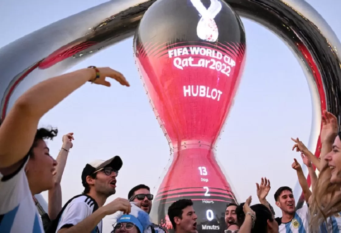 المونديال في زمن الأزمات.. أبعاد تتجاوز كرة القدم المونديال في زمن الأزمات.. أبعاد تتجاوز كرة القدم