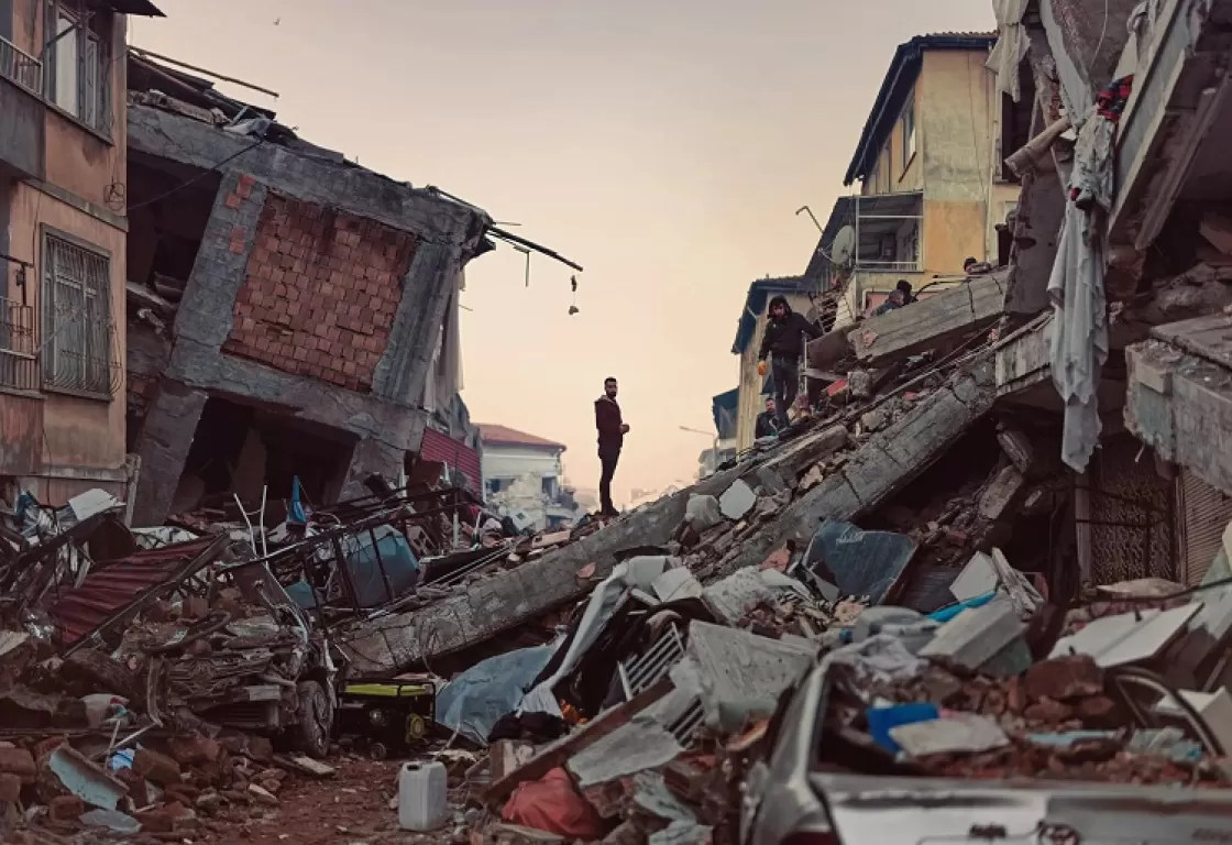 أورهان باموق يرصد الزلزال: مشاهد قياميّة عن المرارة واليأس والتضامن