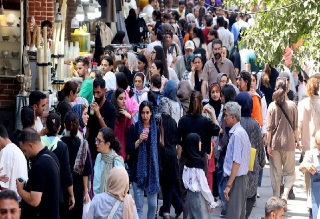 الخبز قبل السياسة.. الجيوب الخاوية تهدد قبضة النظام في إيران