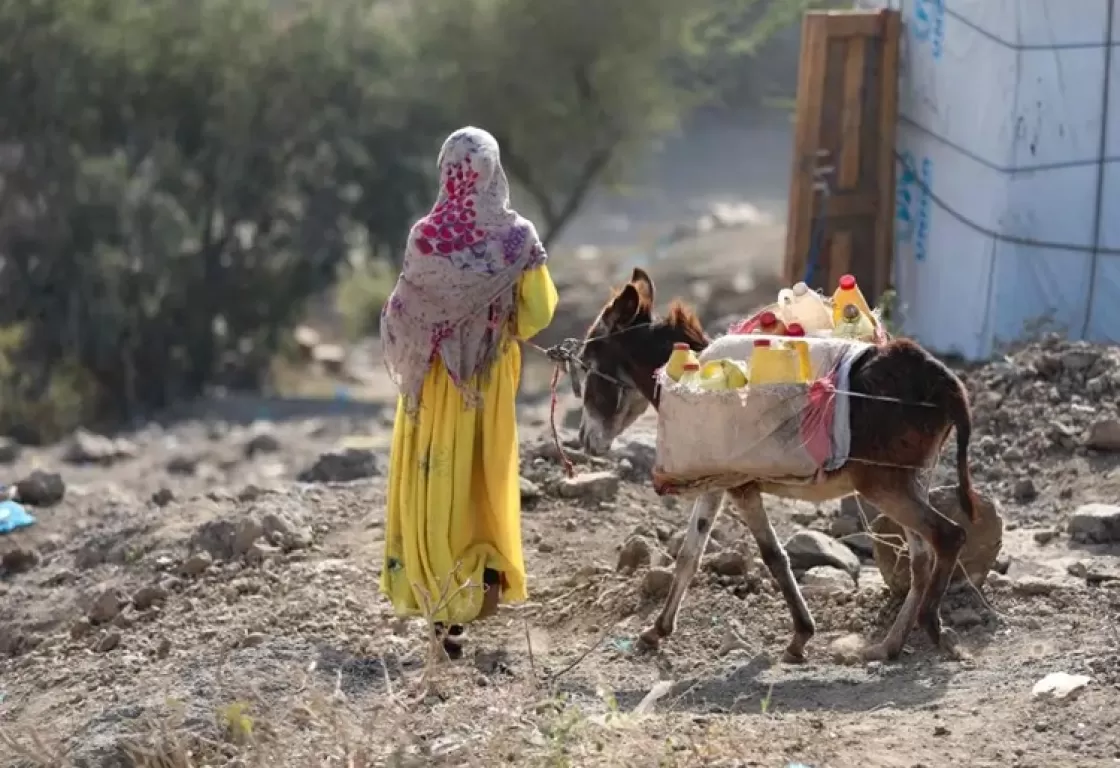 أزمة المياه... فساد الإخوان وحصار الحوثيين يدفعان تعز إلى الهاوية