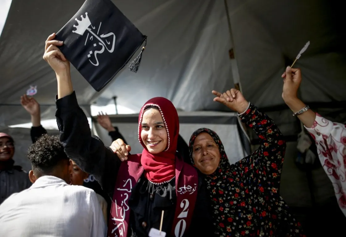 "الآيلتس"... حين يتحول شرط أكاديمي إلى جدار يحاصر أحلام طلبة غزة 