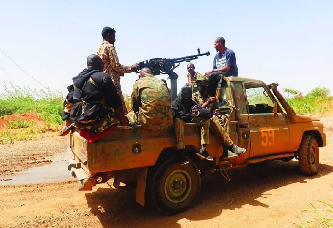 أفراد من الجيش السوداني وعناصر من الإخوان ينهبون المواطنين في أم درمان... تفاصيل