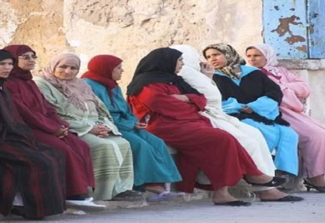 من أين تستقي المرأة مصادرها الدينية؟ من أين تستقي المرأة مصادرها الدينية؟