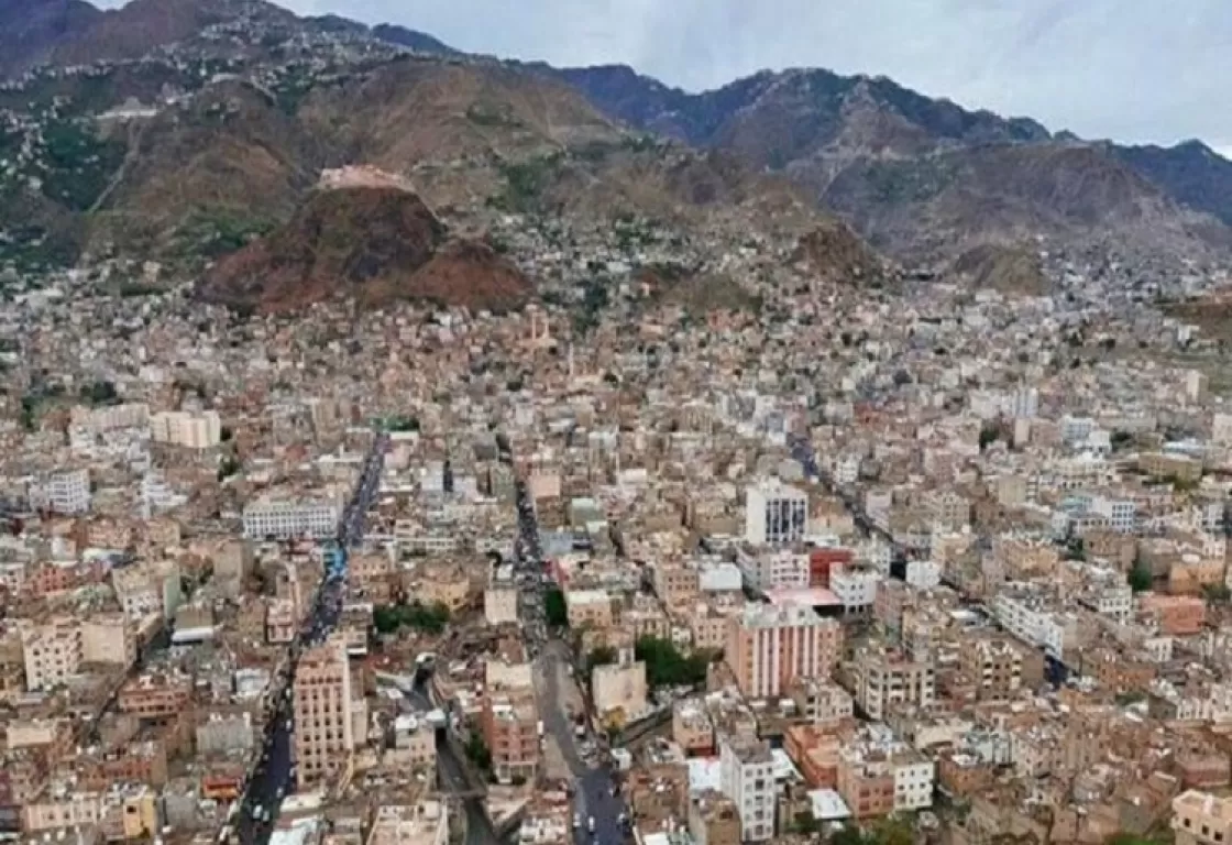 الإخوان يواصلون العبث بمدينة تعز.. سرقة 3 مليار ريال تم اعتمادها لطبع كتاب مدرسي
