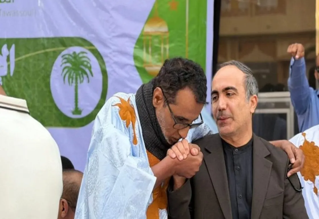 جدل واسع في موريتانيا بعد احتفاء حزب إخواني بالسفير الإيراني.. تفاصيل جدل واسع في موريتانيا بعد احتفاء حزب إخواني بالسفير الإيراني.. تفاصيل