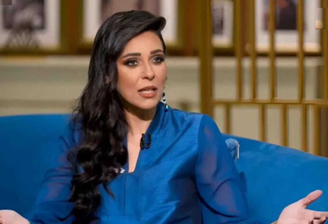 خفة الحضور وطمأنينة الروح: نورهان تستعيد سحرها بعد (20) عامًا من الغياب خفة الحضور وطمأنينة الروح: نورهان تستعيد سحرها بعد (20) عامًا من الغياب