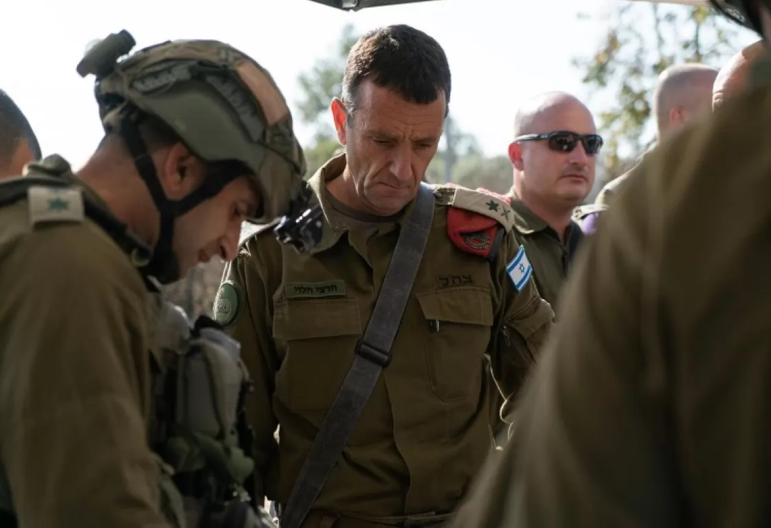ضابط سابق في الجيش الإسرائيلي يحرض على إبادة الشعب الفلسطيني ضابط سابق في الجيش الإسرائيلي يحرض على إبادة الشعب الفلسطيني