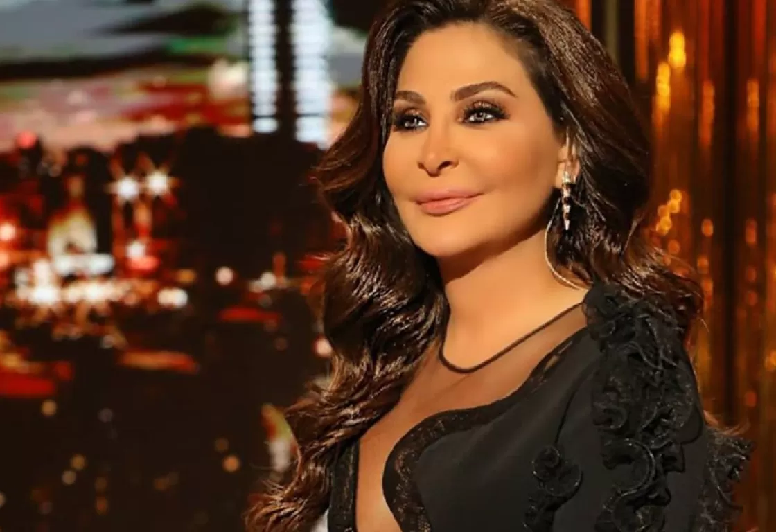 إليسا تنصح جمهورها بزيارة الطبيب النفسي