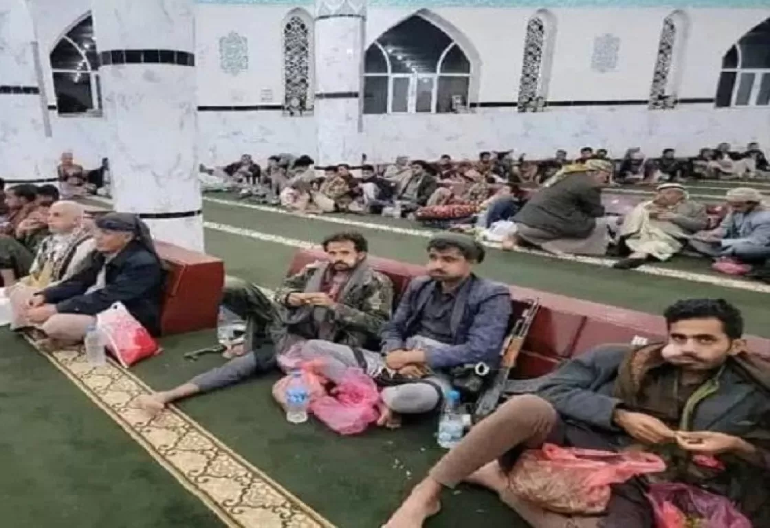 الحوثي يستثمر المساجد في رمضان لبثّ الطائفية ونشر التطرف.. تفاصيل الحوثي يستثمر المساجد في رمضان لبثّ الطائفية ونشر التطرف.. تفاصيل