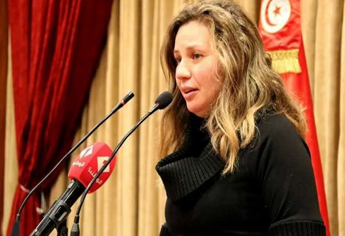 فاطمة المسدي: الدولة التونسية تستعيد أدواتها السيادية، وقضية "إنستالينغو" بداية تفكيك منظومة الإسلام السياسي في تونس فاطمة المسدي: الدولة التونسية تستعيد أدواتها السيادية، وقضية "إنستالينغو" بداية تفكيك منظومة الإسلام السياسي في تونس