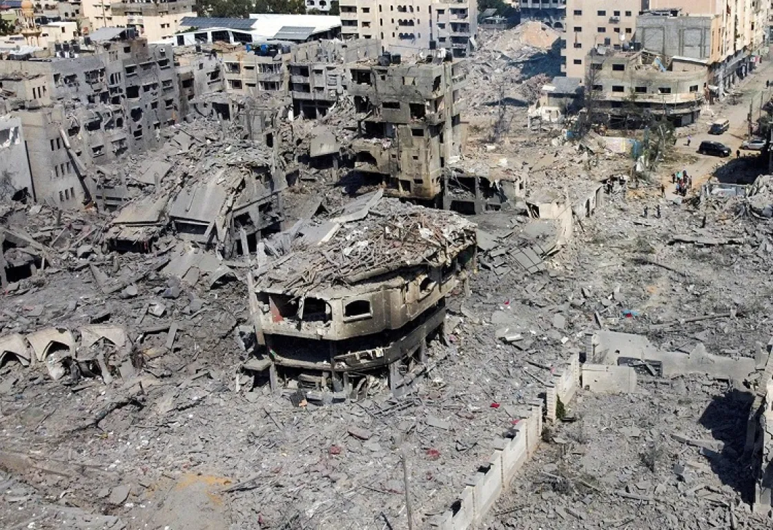 المباني المهدمة... موت معلق فوق رؤوس سكان غزة المباني المهدمة... موت معلق فوق رؤوس سكان غزة